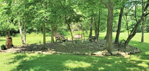 Amos`s Willow Bend Stone Cottage image 31